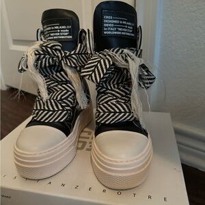 i only wore them twice, they were limited edition shoes.